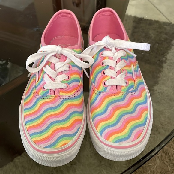 Vans shoes rainbow wave print - Picture 1 of 7